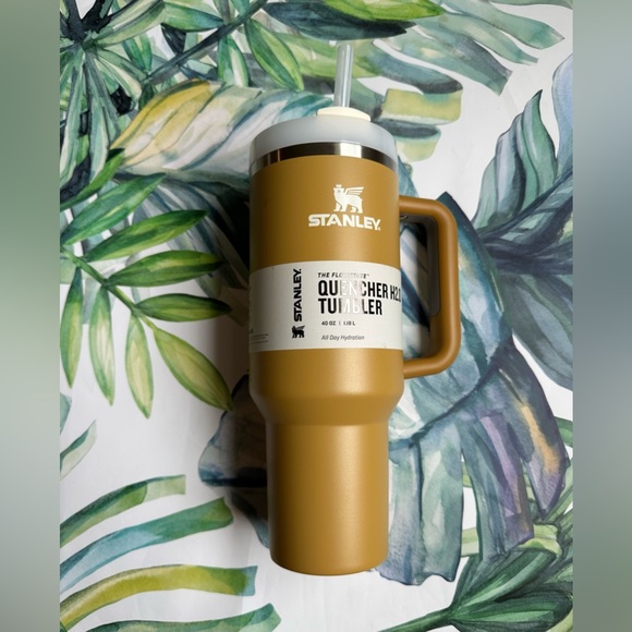 Stanley 40oz Travel Quencher cup - Yarrow NWT - Picture 8 of 13